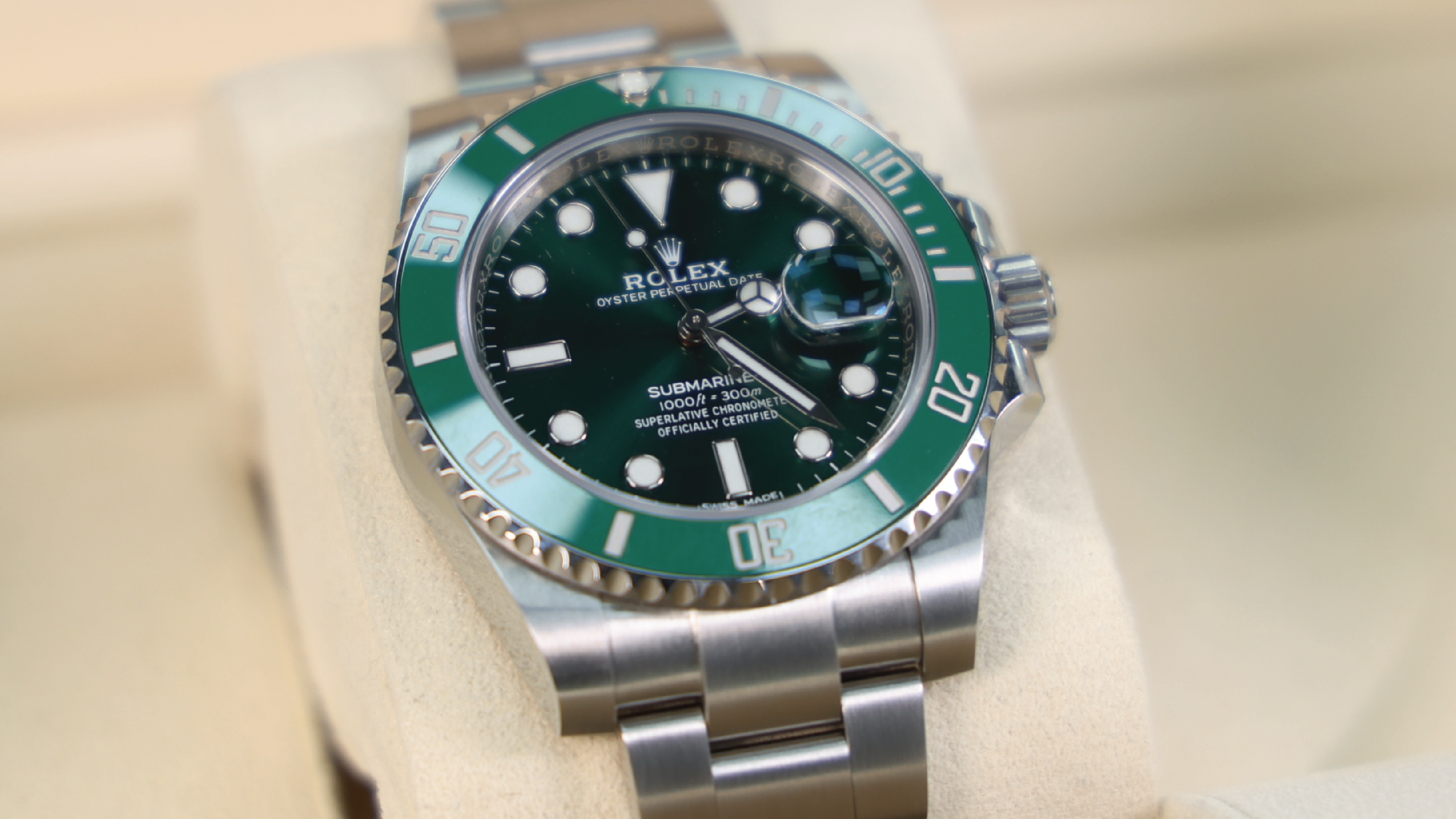 Hulk' Submariner, Ref. 116610LV Stainless steel wristwatch with