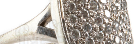 Bella Swan's Twilight engagement ring realises $14,000