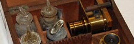 Early French camera smashes estimate