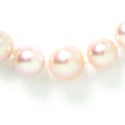 Saltwater pearl necklace brings $218,000 at Leslie Hindman Auctioneers