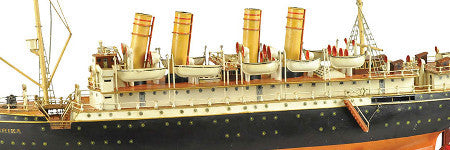 Marklin toy ocean liner sets new world record