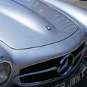 1960 Mercedes-Benz 190SL makes $77,000 at classic car auction