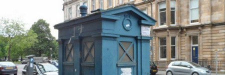 Edinburgh neo-classical police box to auction for $33,000 in Glasgow